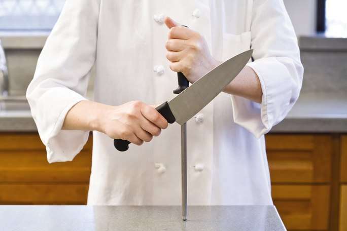 Best way to sharpen a kitchen knife with rod