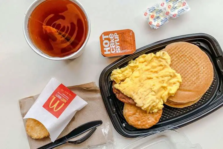 What Time Does Mcdonald'S Quit Serving Breakfast?