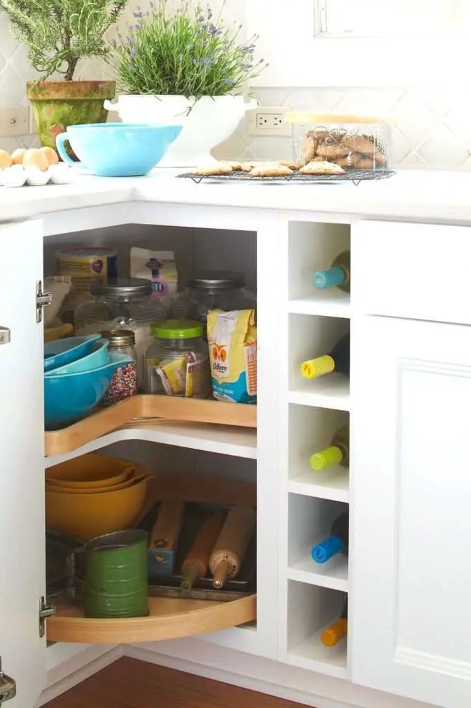 How to organize corner kitchen cabinets?