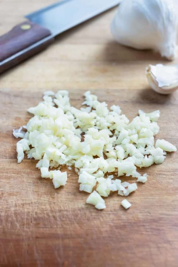 How Much is a Clove of Minced Garlic?