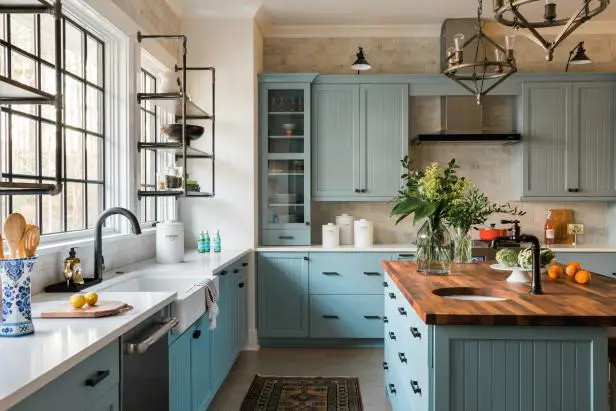 How to Update Old Kitchen Cabinets