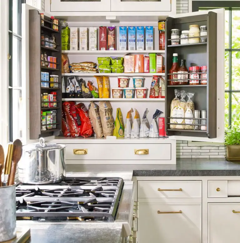 How to Arrange Your Kitchen Cabinets