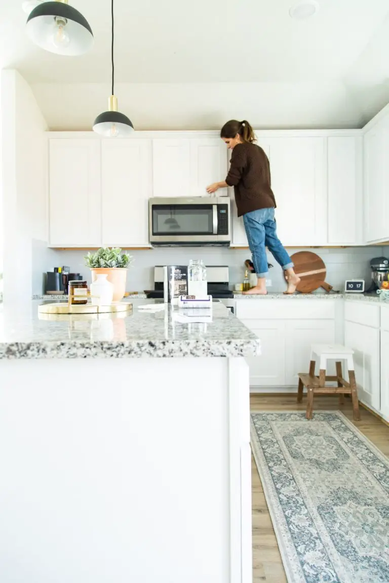 How to Clean White Kitchen Cabinets