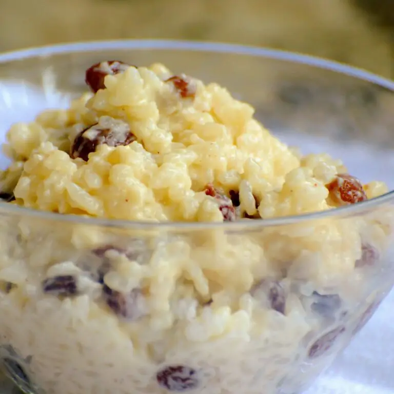 How to Make Rice Pudding With Cooked Rice
